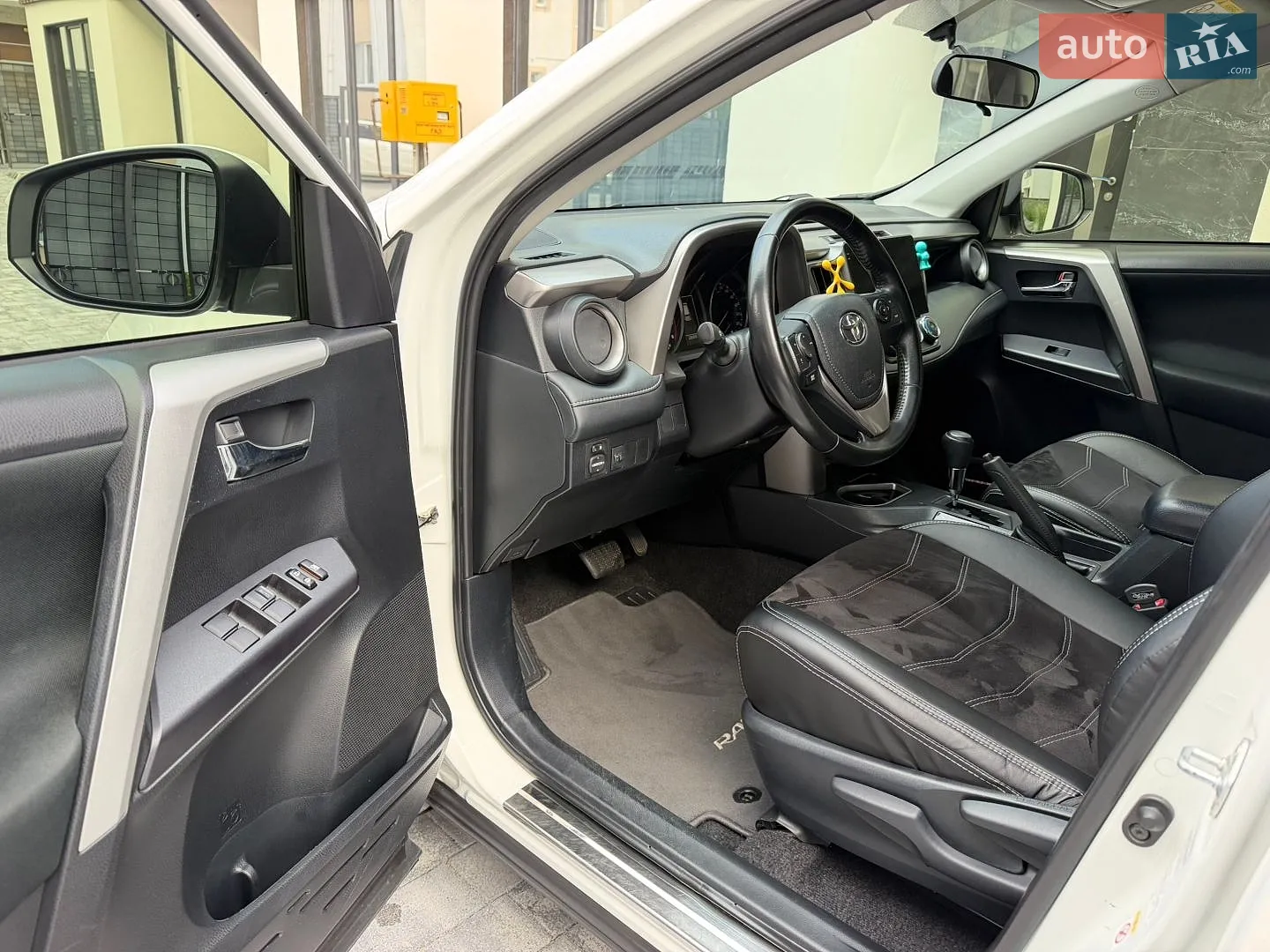 2018 Toyota RAV 4 - мініатюра 18