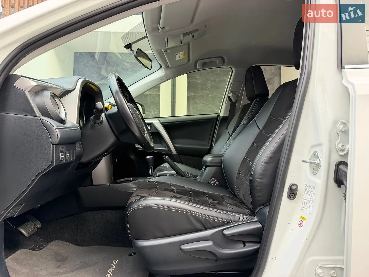 2018 Toyota RAV 4 - мініатюра 19