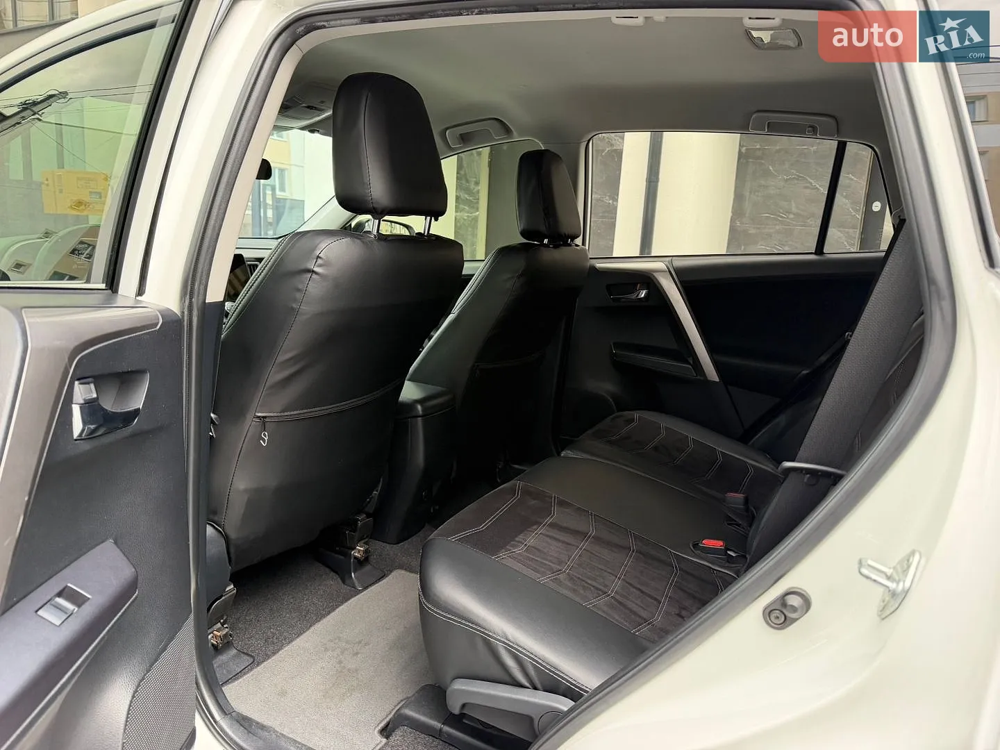 2018 Toyota RAV 4 - мініатюра 32