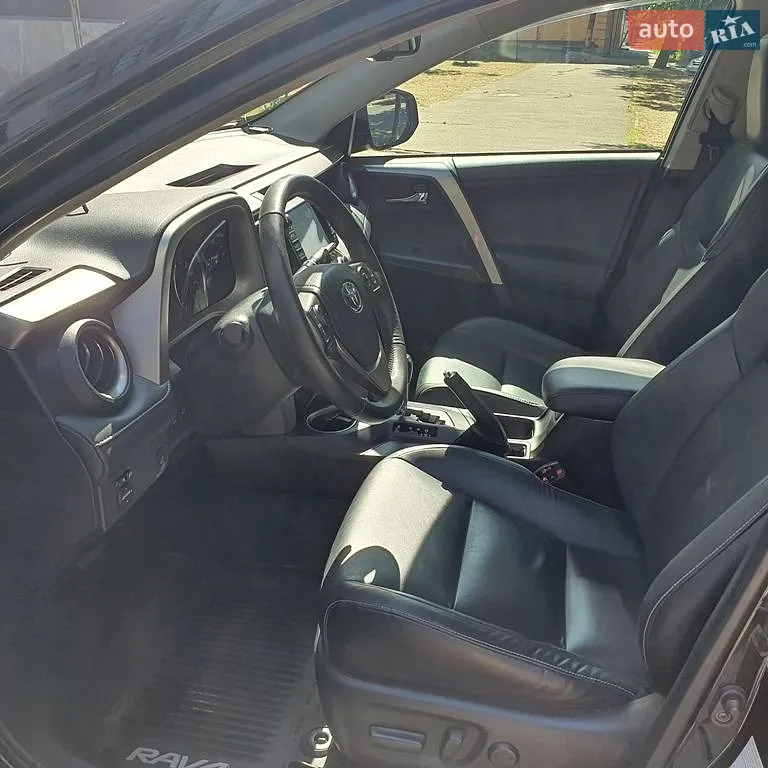 2016 Toyota RAV 4 - мініатюра 6