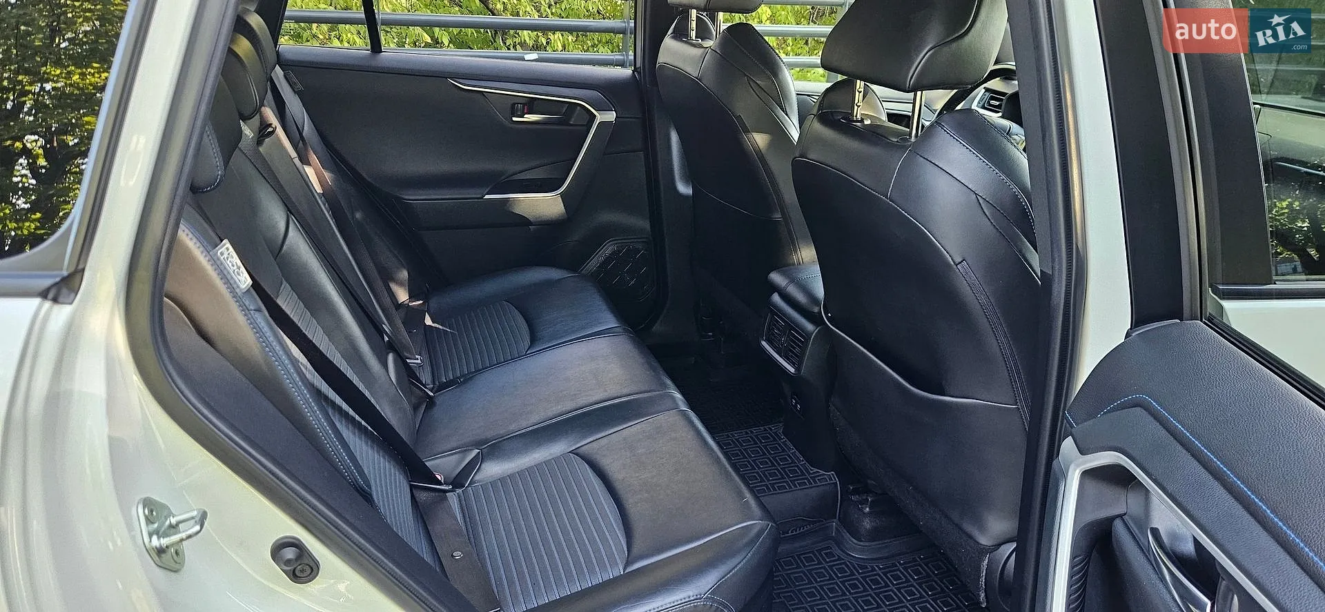 2019 Toyota RAV 4 - мініатюра 26