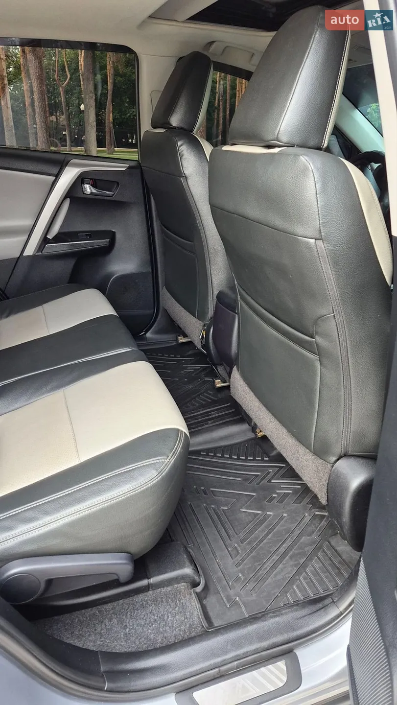 2017 Toyota RAV 4 - мініатюра 7
