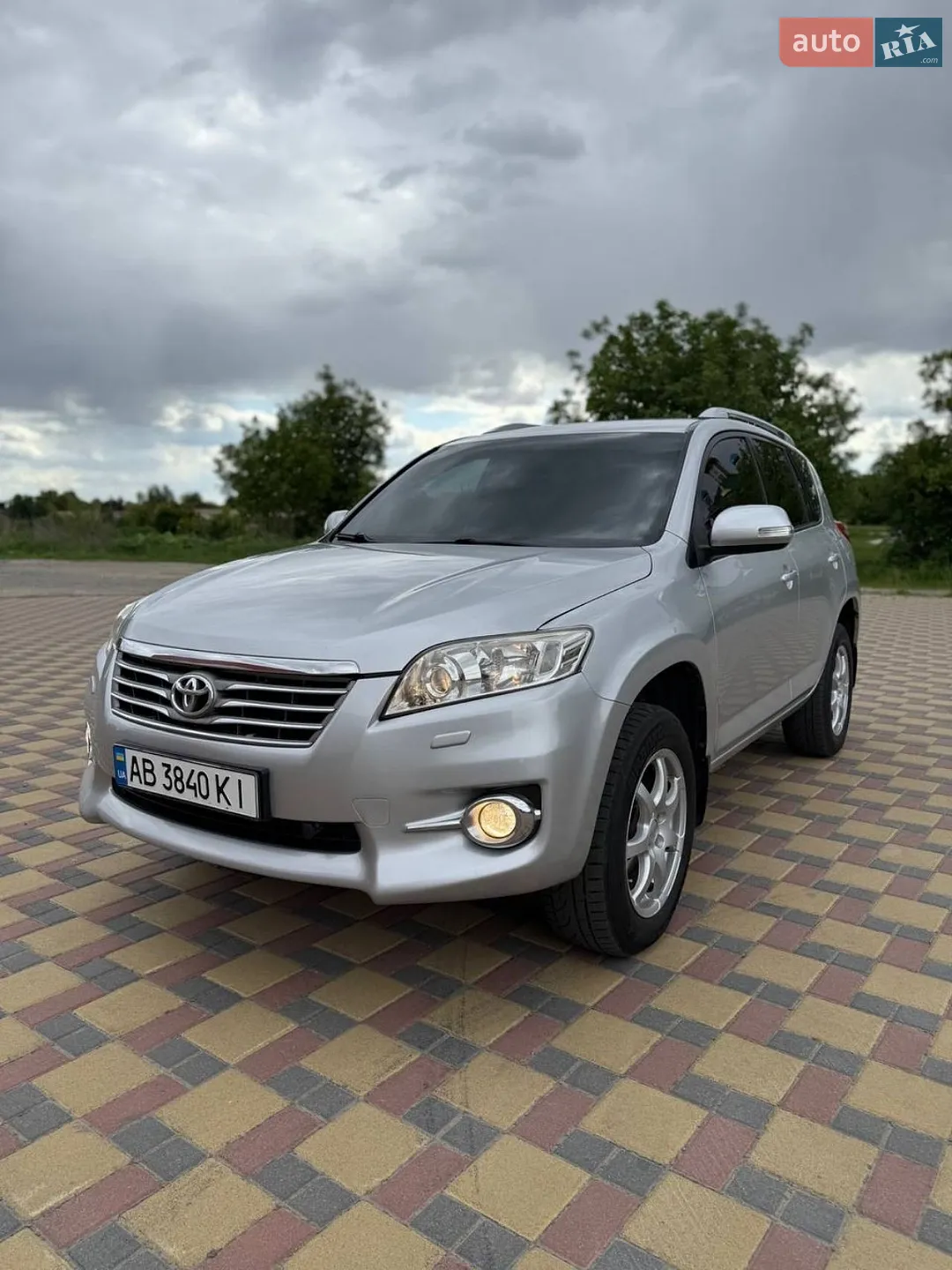2010 Toyota RAV 4 - мініатюра 2