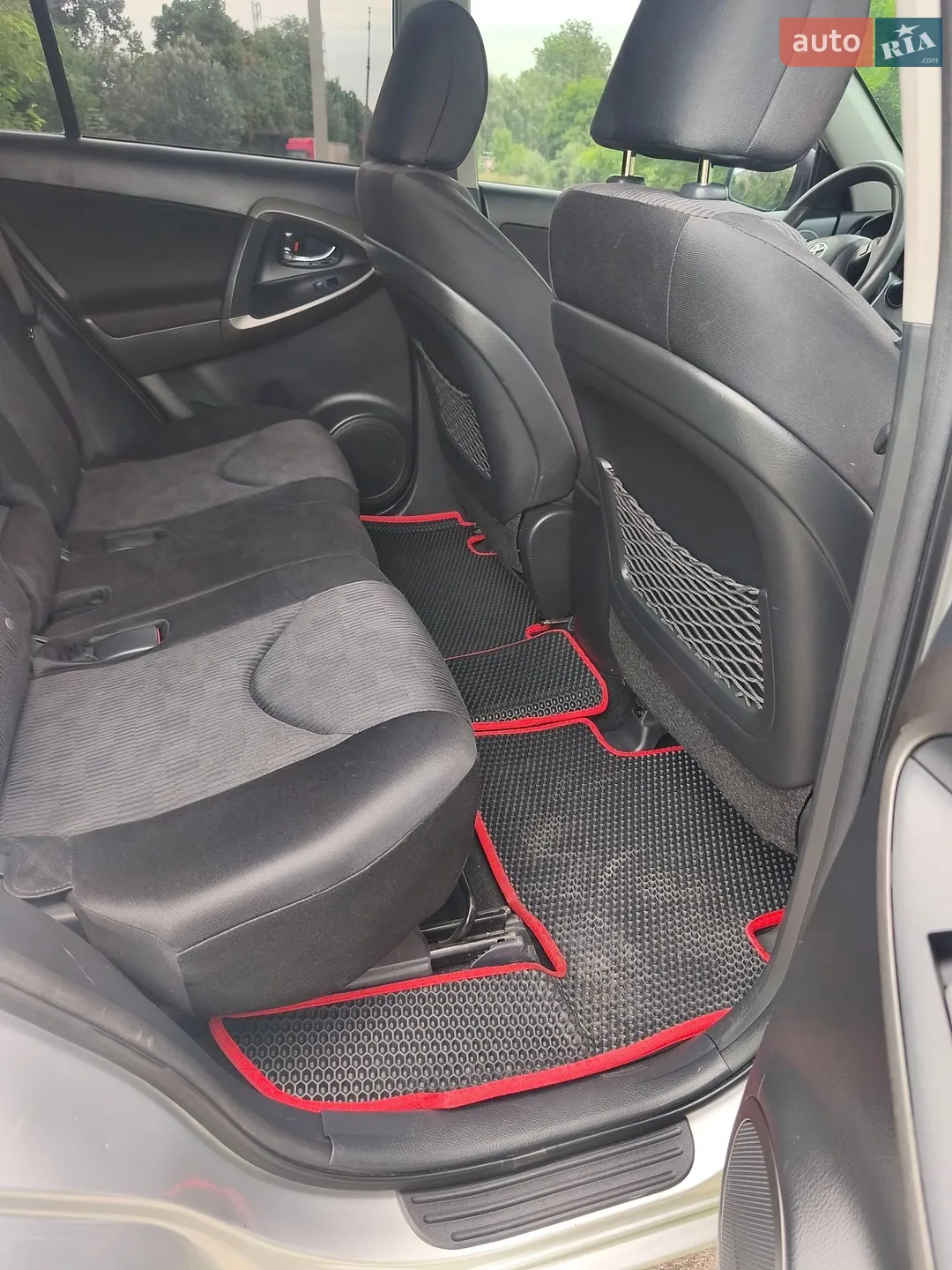 2010 Toyota RAV 4 - мініатюра 14