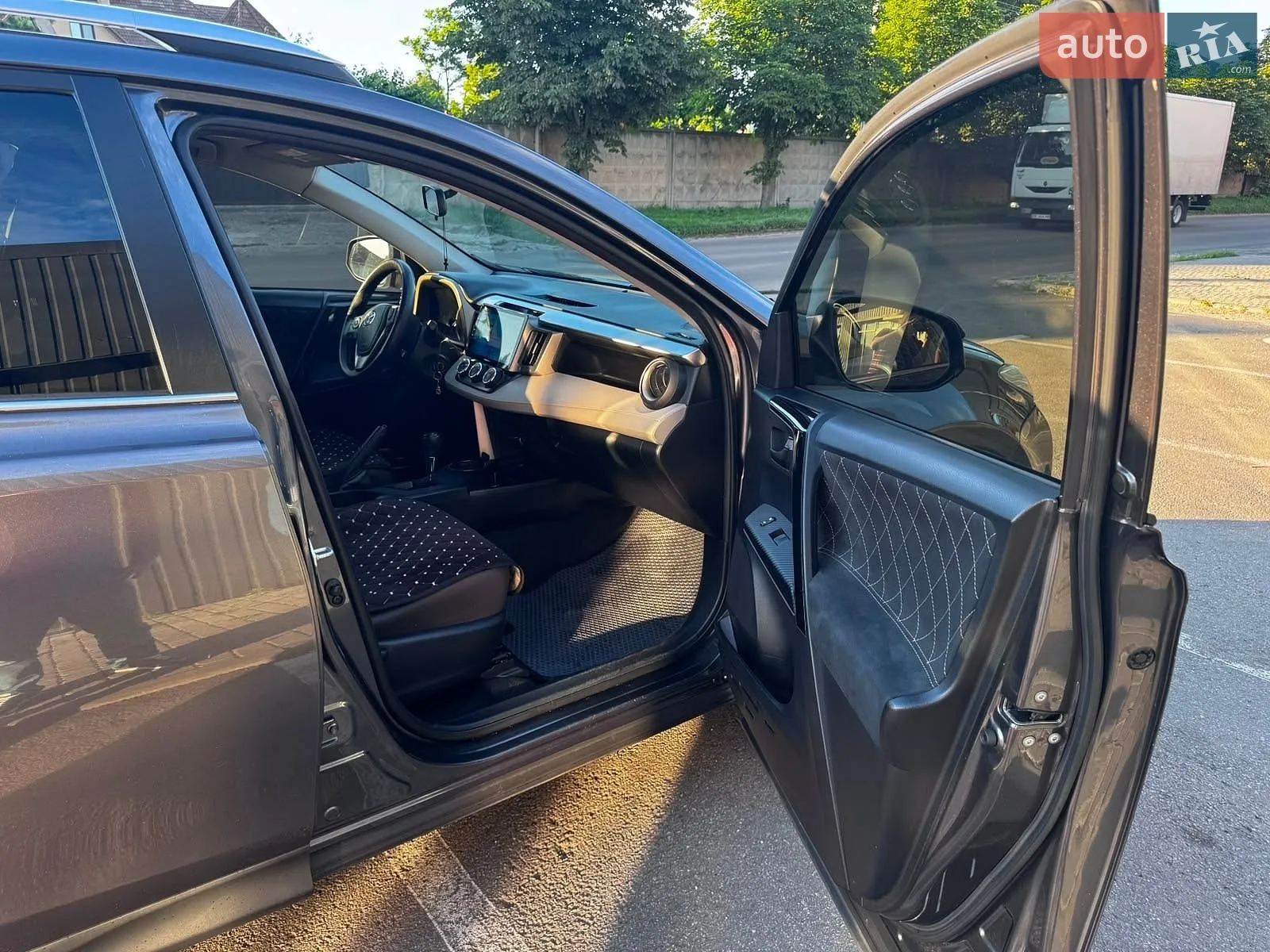 2014 Toyota RAV 4 - мініатюра 5