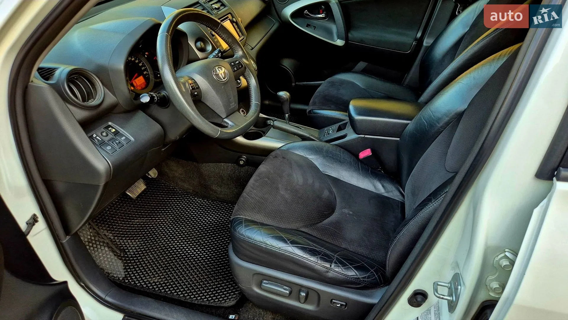 2012 Toyota RAV 4 - мініатюра 9