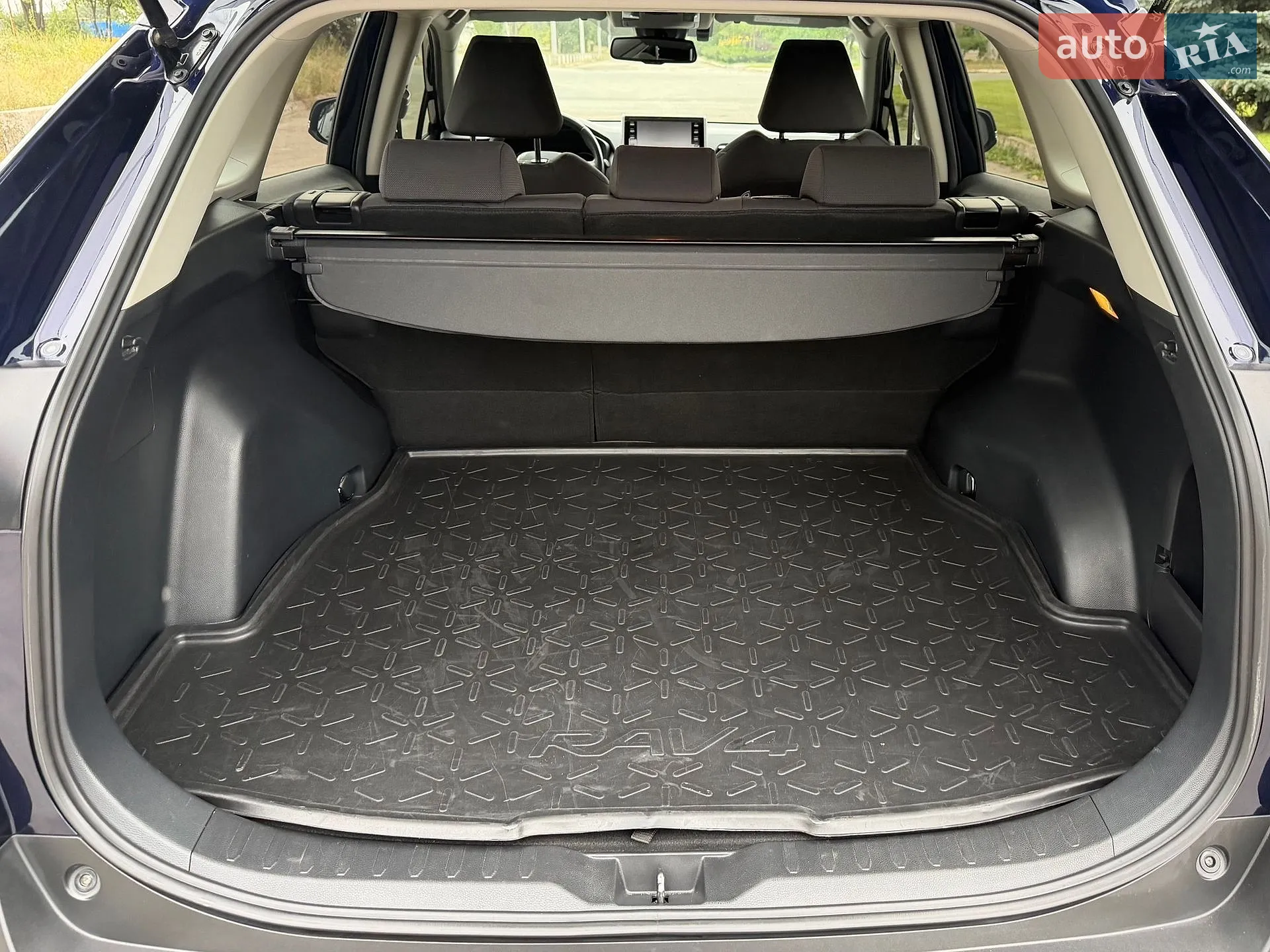 2020 Toyota RAV 4 - мініатюра 13