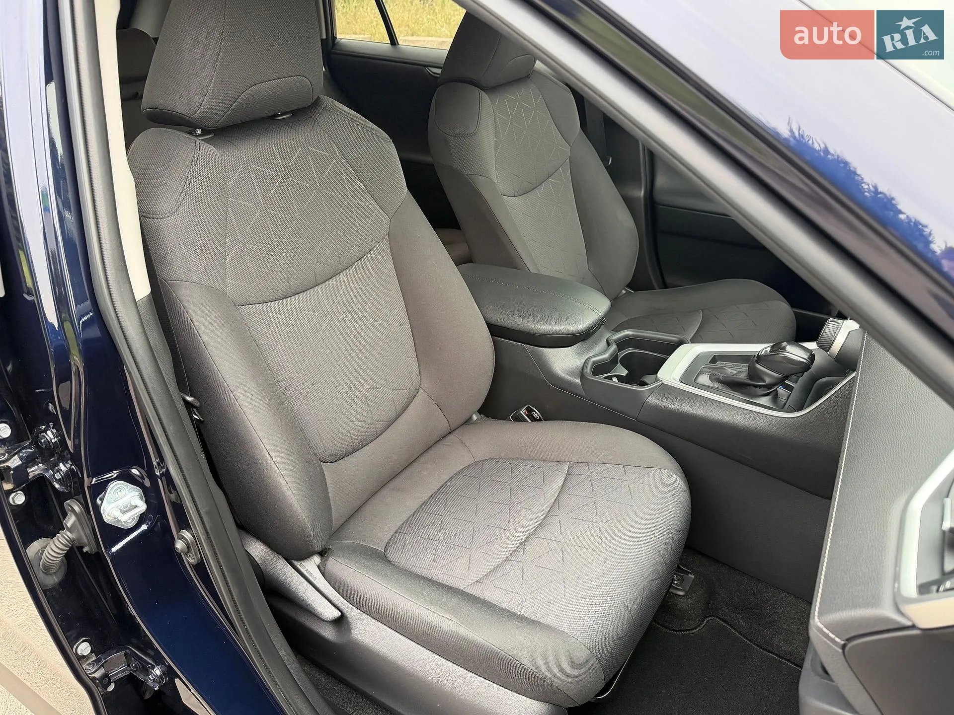 2020 Toyota RAV 4 - мініатюра 21