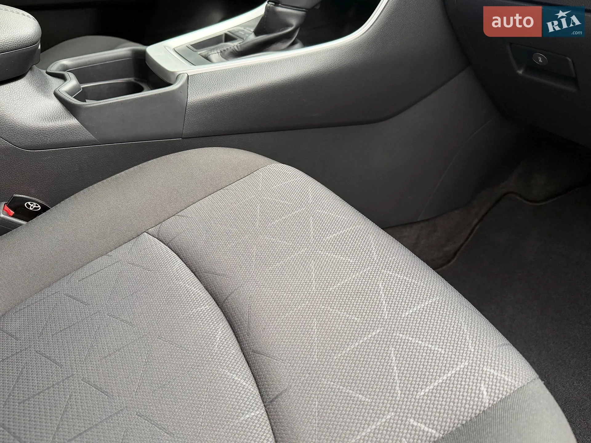 2020 Toyota RAV 4 - мініатюра 22