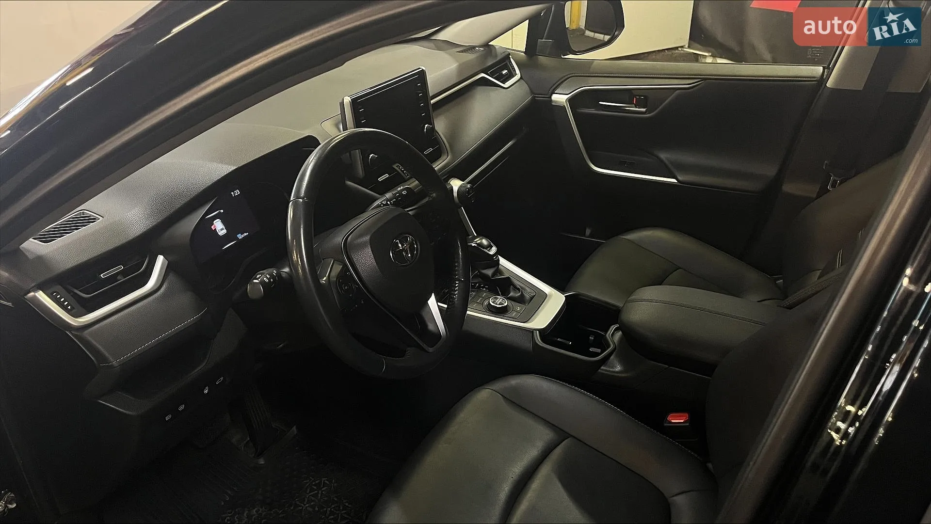 2022 Toyota RAV 4 - мініатюра 11