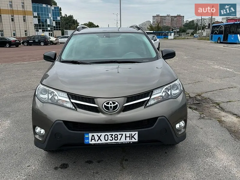 Toyota RAV4 2015