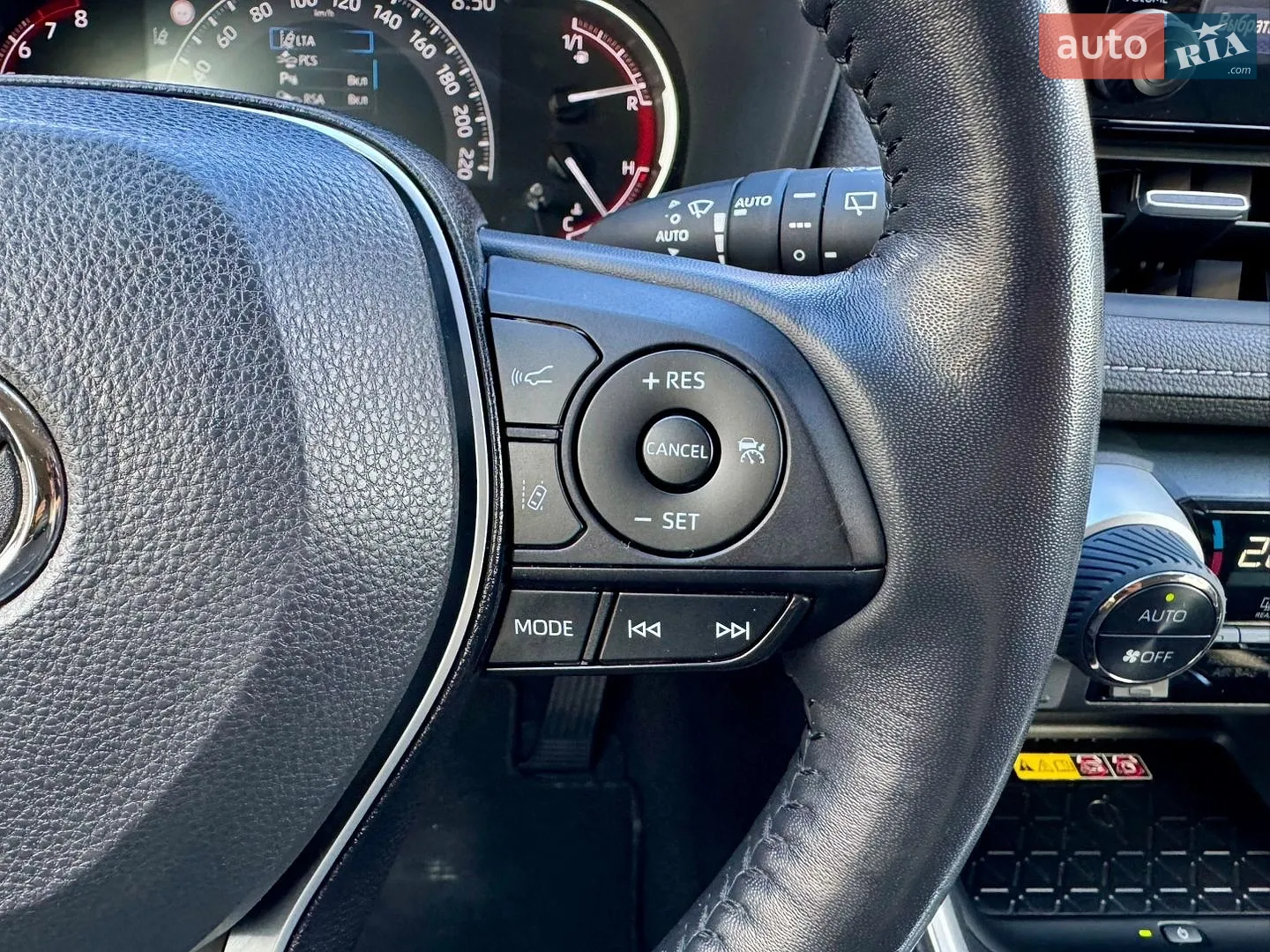 2021 Toyota RAV 4 - мініатюра 23