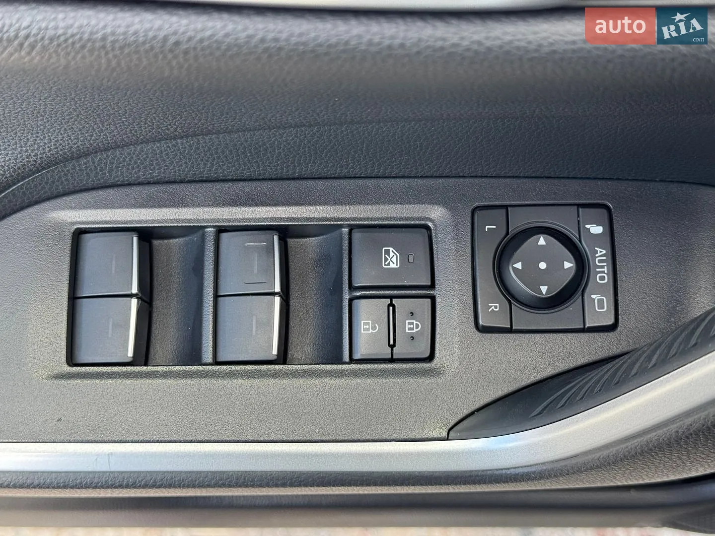 2021 Toyota RAV 4 - мініатюра 34