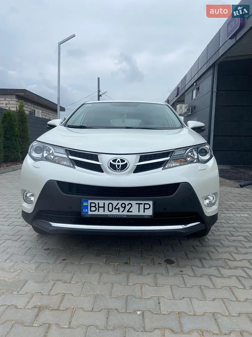 2013 Toyota RAV 4 - фото 1
