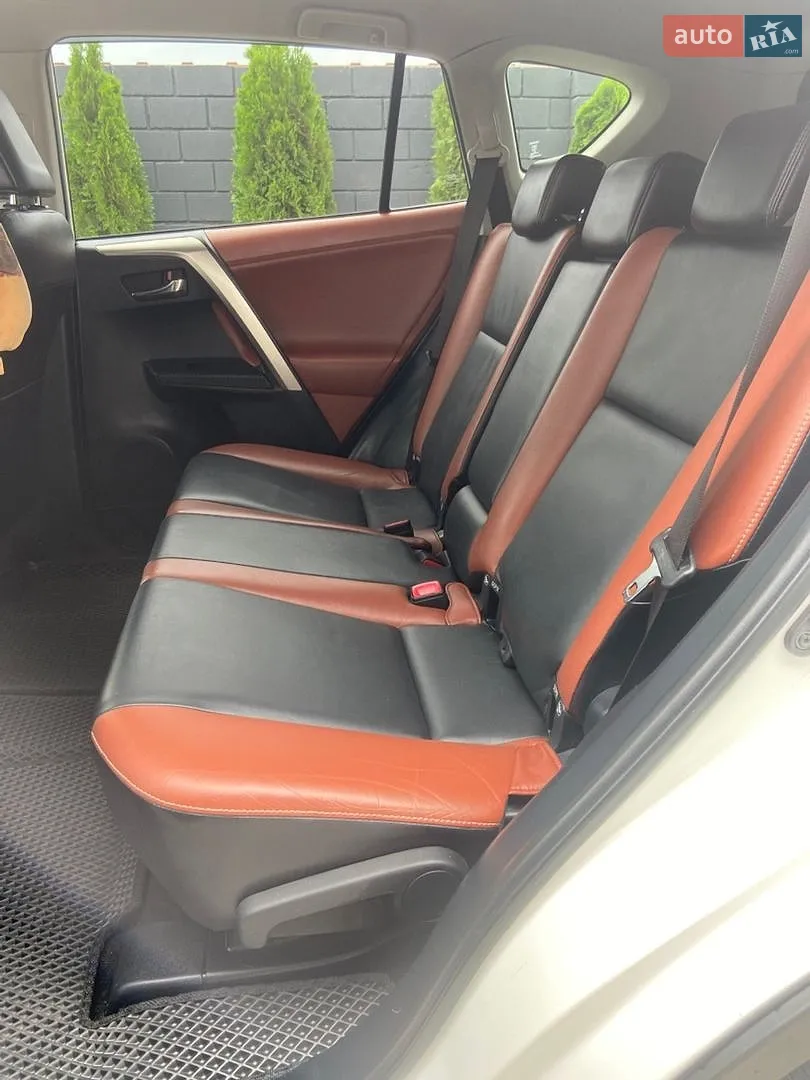 2013 Toyota RAV 4 - мініатюра 13