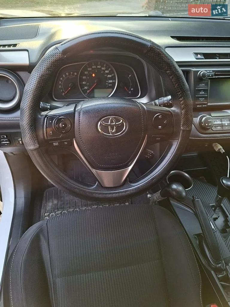 2013 Toyota RAV 4 - мініатюра 9