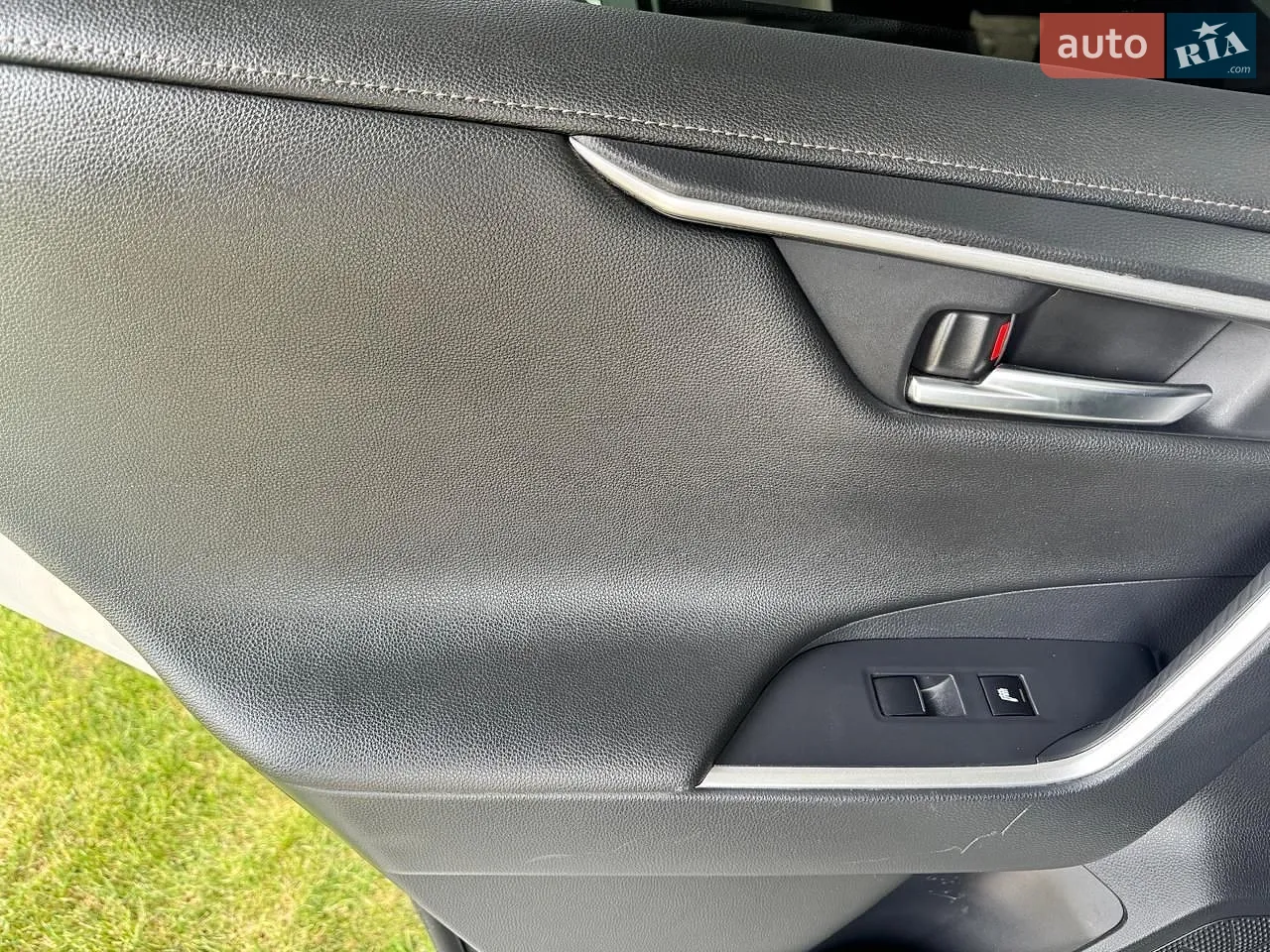 2019 Toyota RAV 4 - мініатюра 11