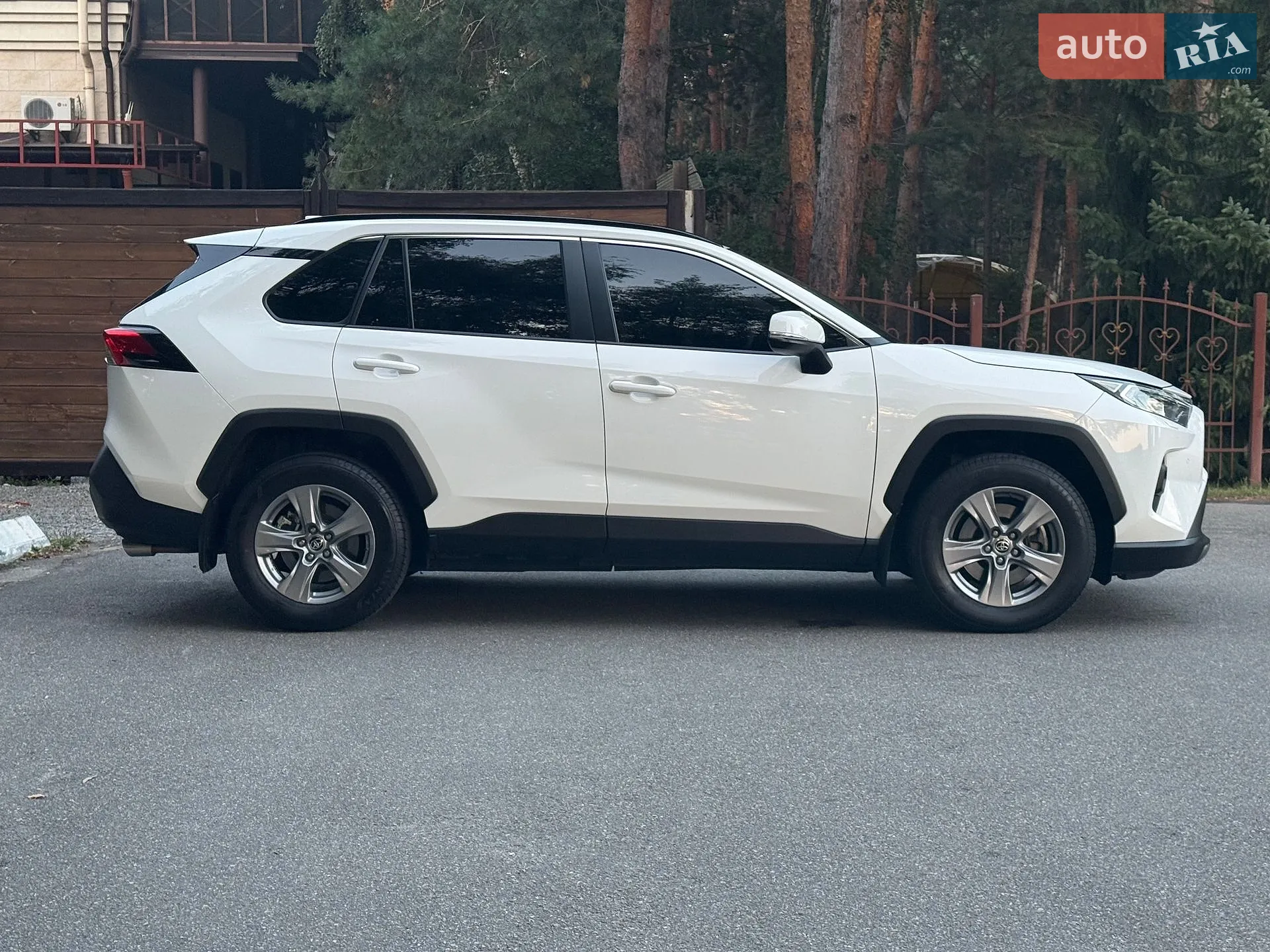 2023 Toyota RAV 4 - мініатюра 3