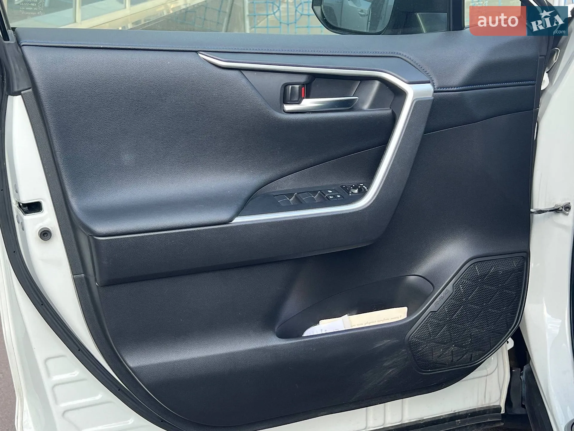 2020 Toyota RAV 4 - мініатюра 18