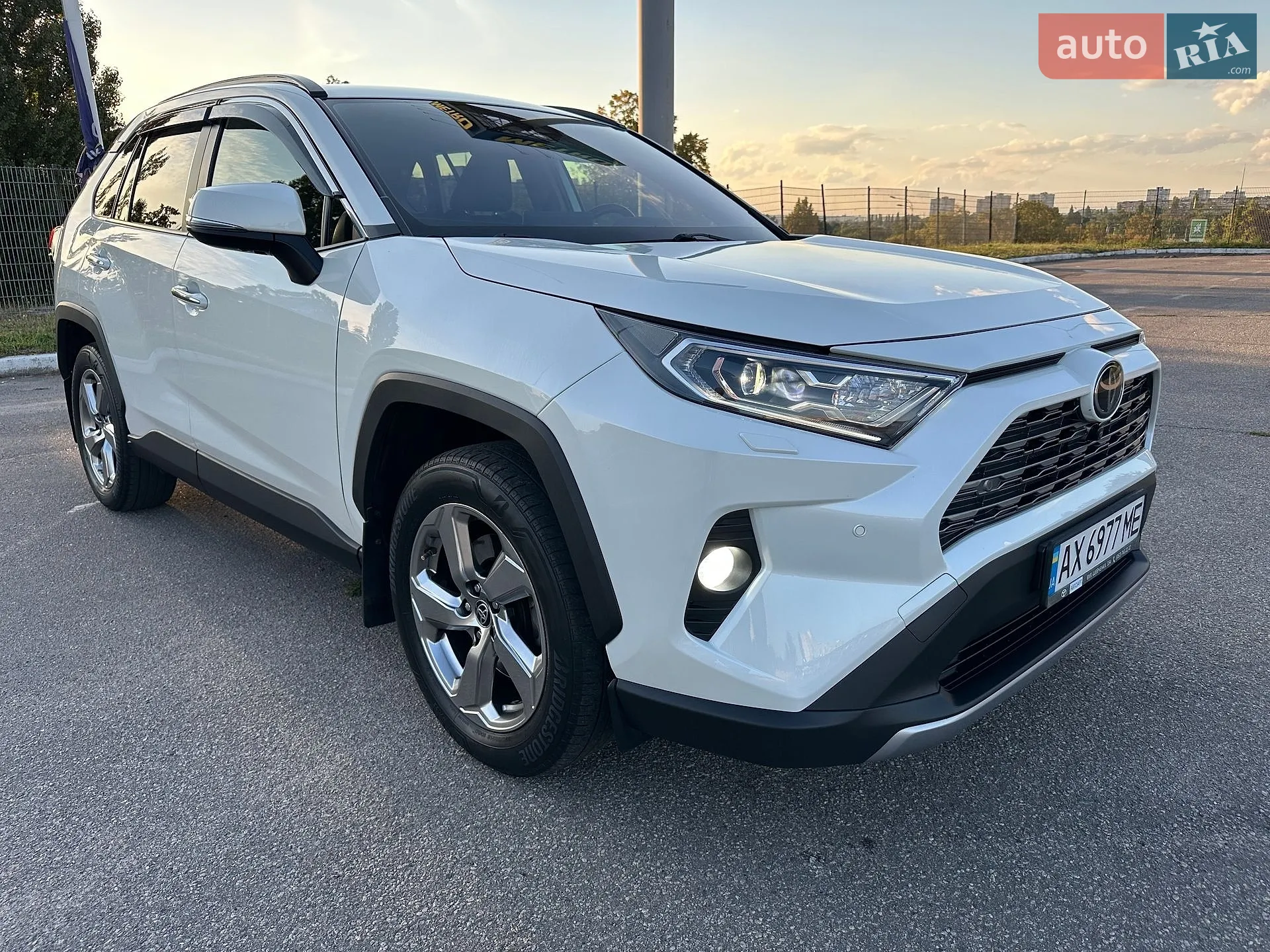 2021 Toyota RAV 4 - мініатюра 3