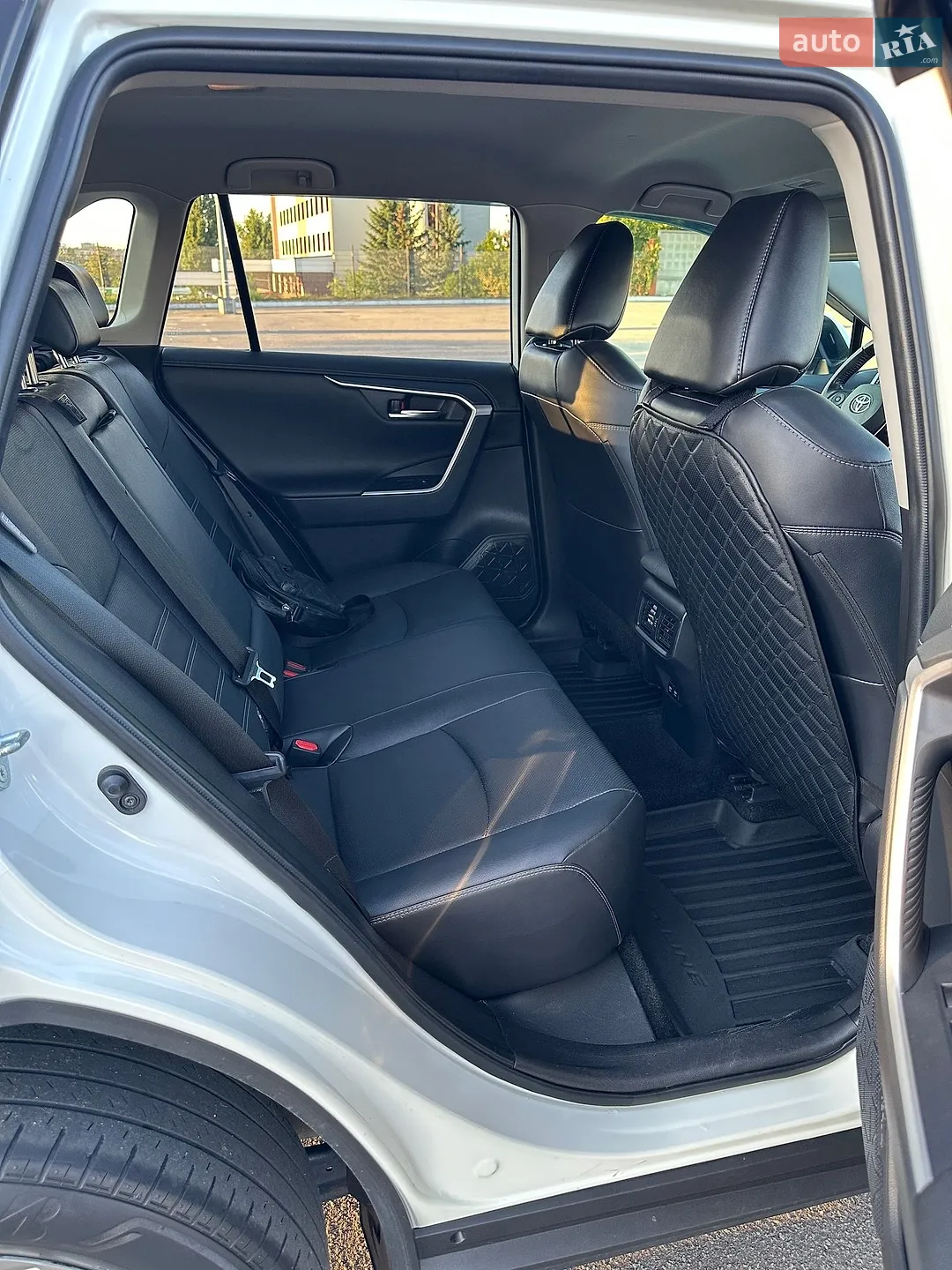 2021 Toyota RAV 4 - мініатюра 9