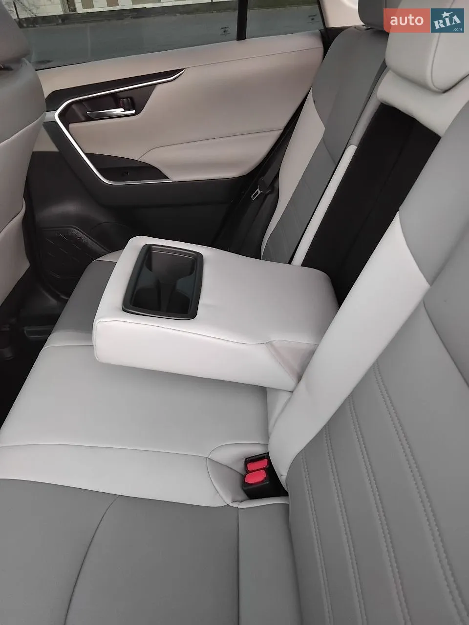 2020 Toyota RAV 4 - мініатюра 13