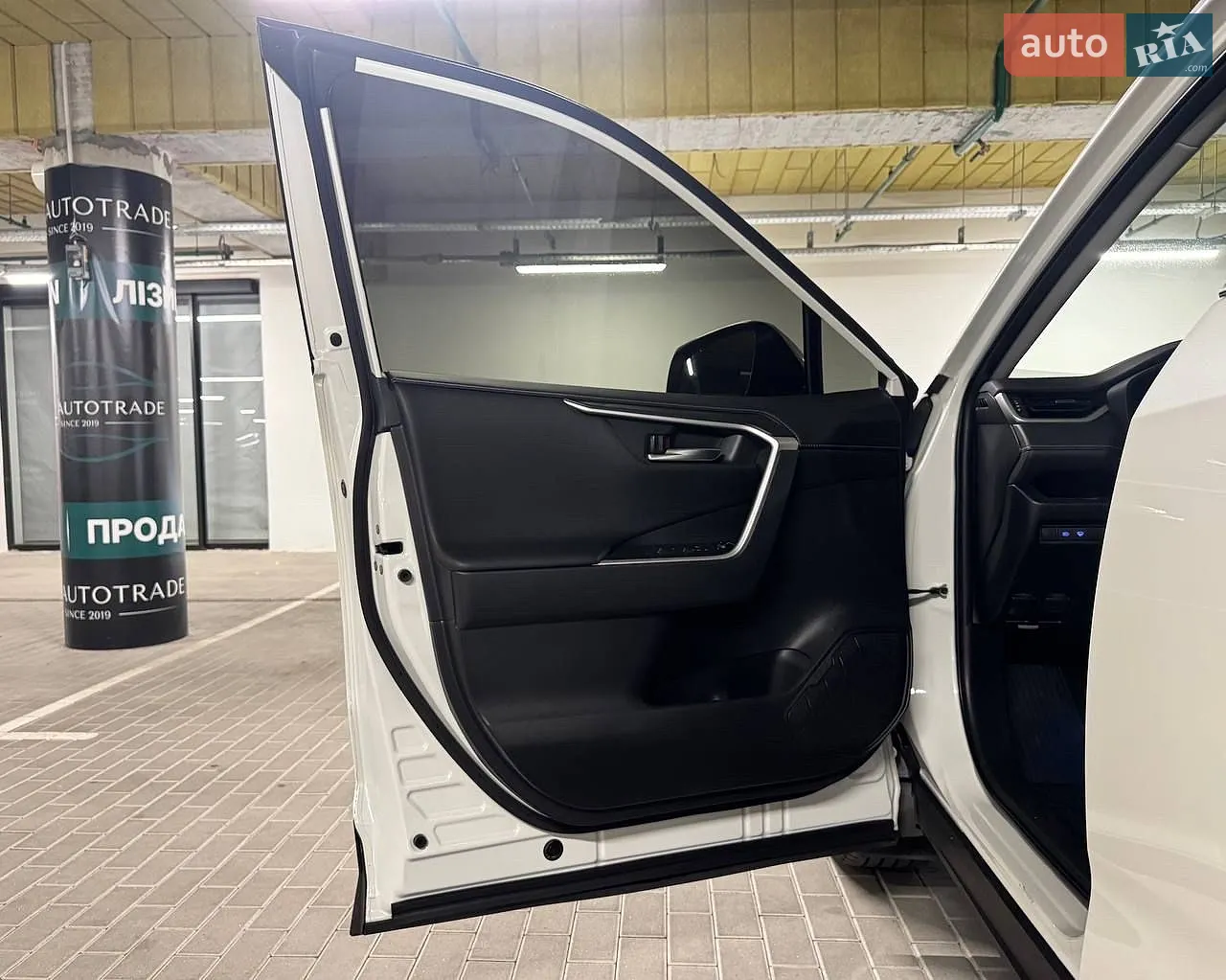 2021 Toyota RAV 4 - мініатюра 18