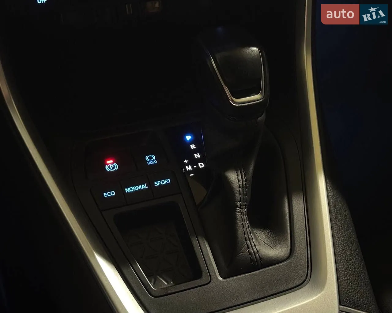 2021 Toyota RAV 4 - мініатюра 24
