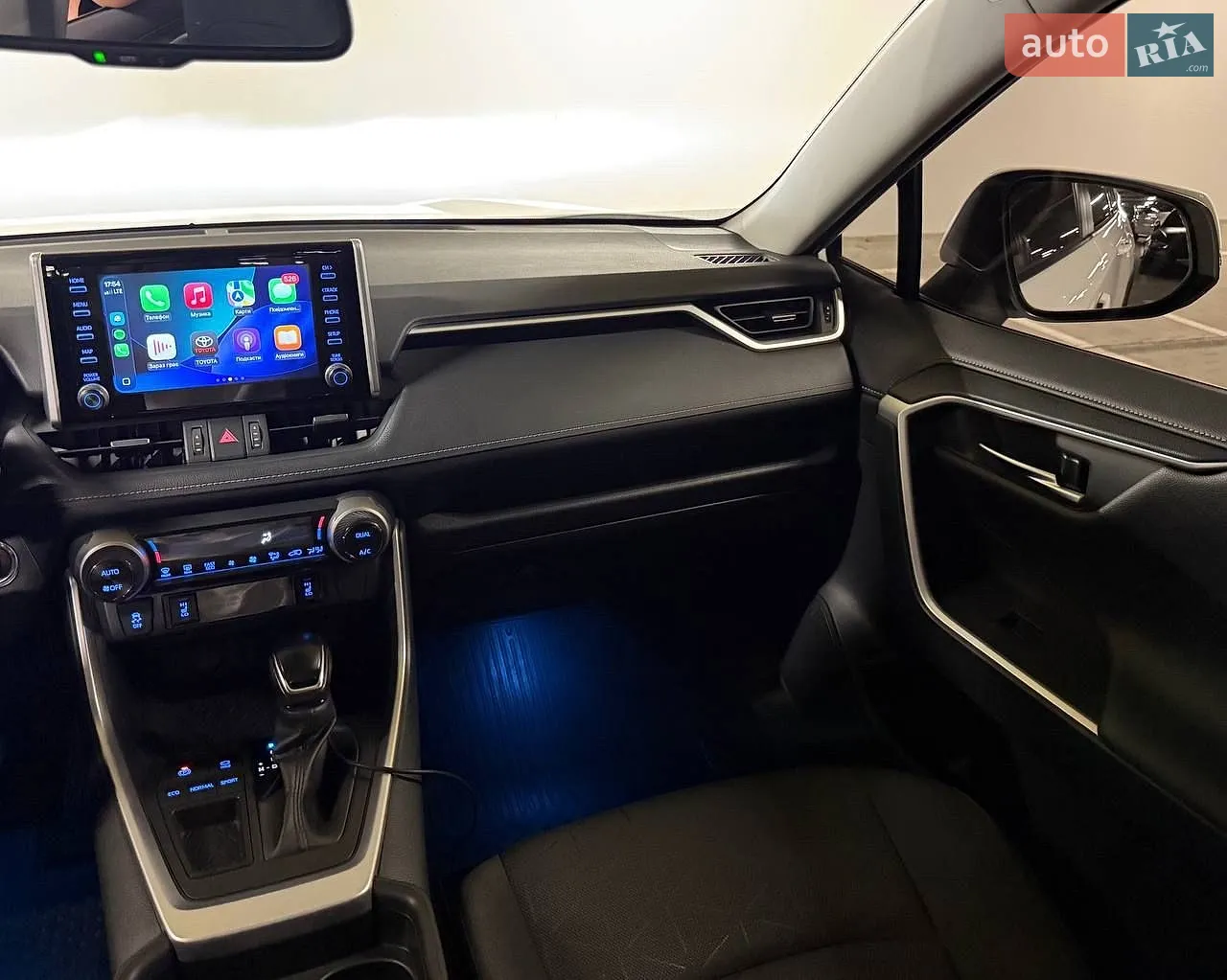 2021 Toyota RAV 4 - мініатюра 31
