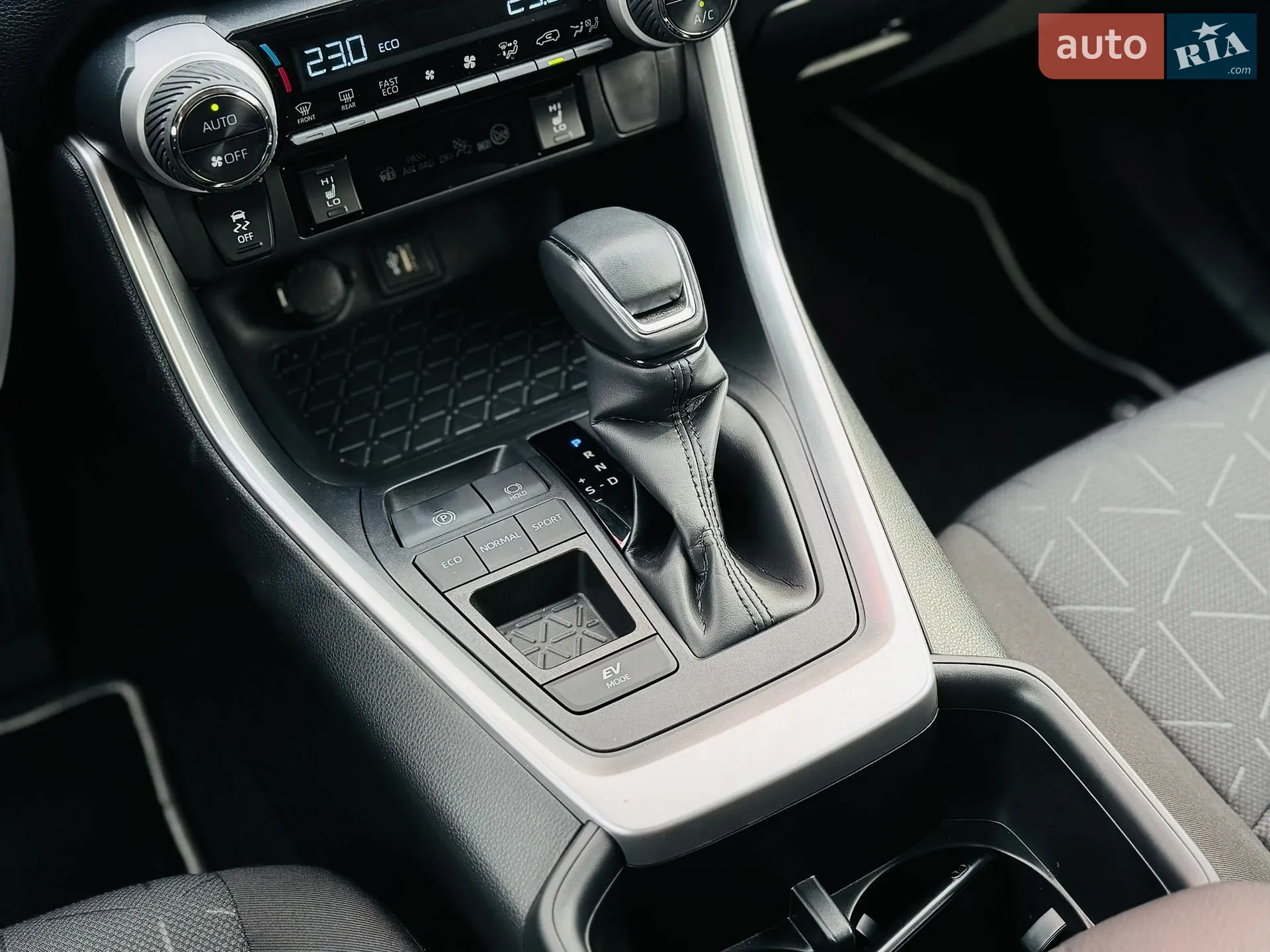 2023 Toyota RAV 4 - мініатюра 19