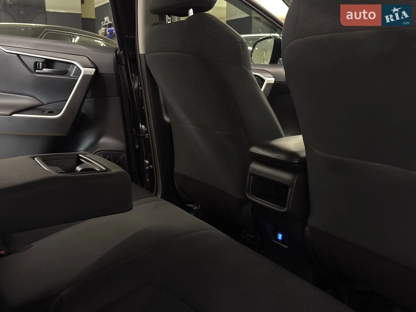 2019 Toyota RAV 4 - мініатюра 29