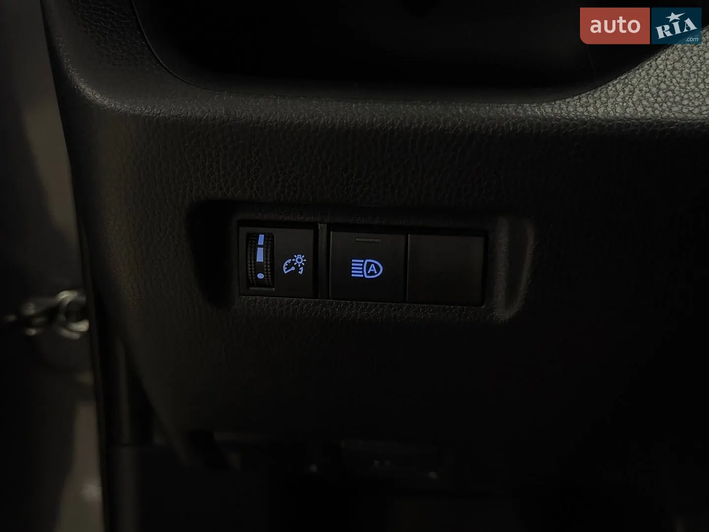 2019 Toyota RAV 4 - мініатюра 39