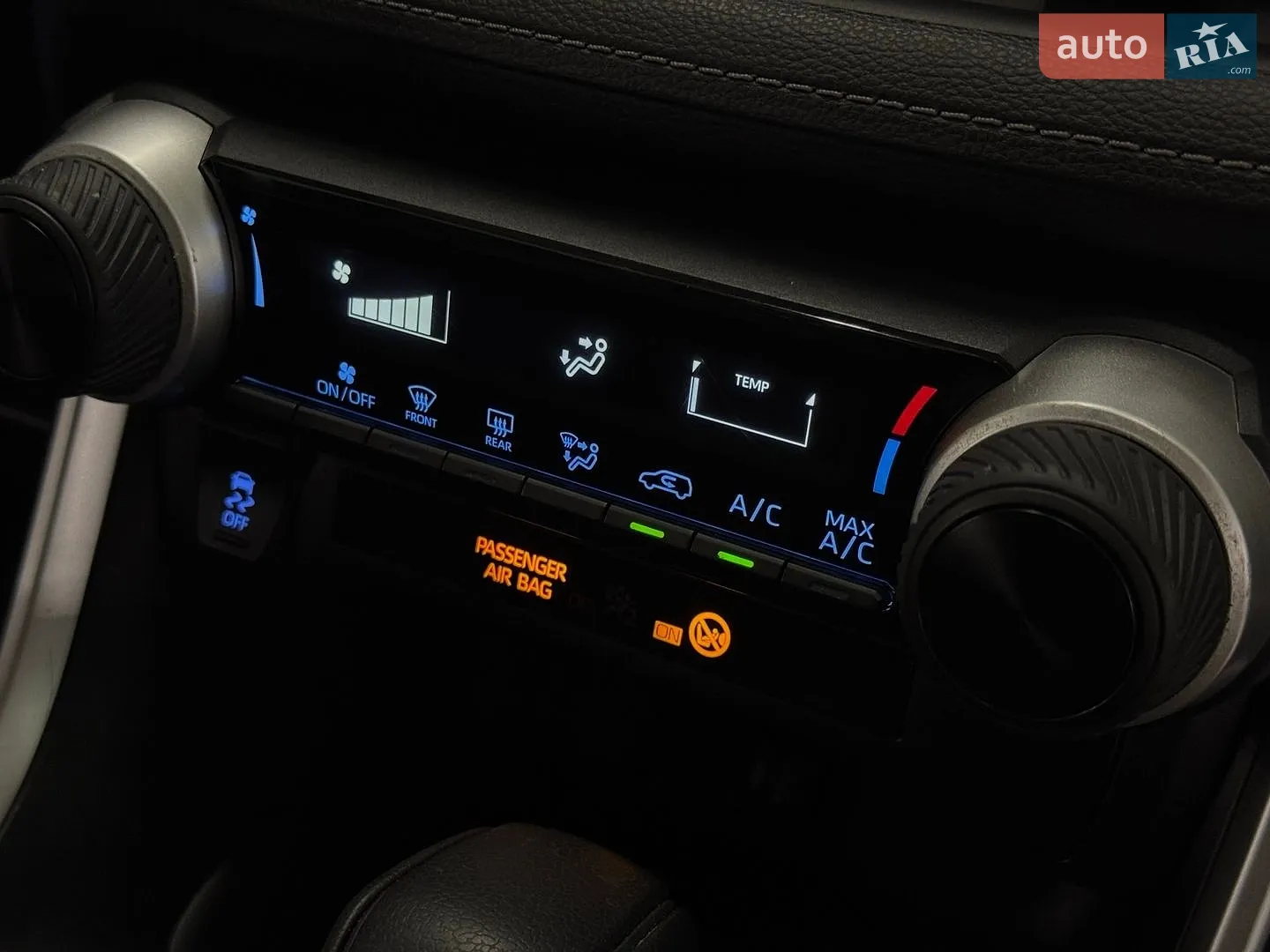 2019 Toyota RAV 4 - мініатюра 36
