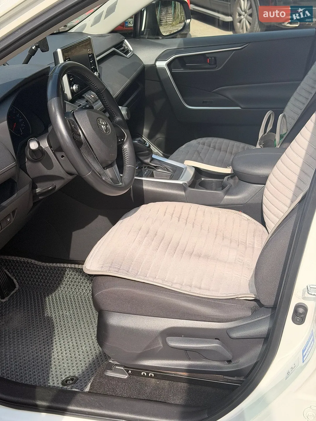 2020 Toyota RAV 4 - мініатюра 4