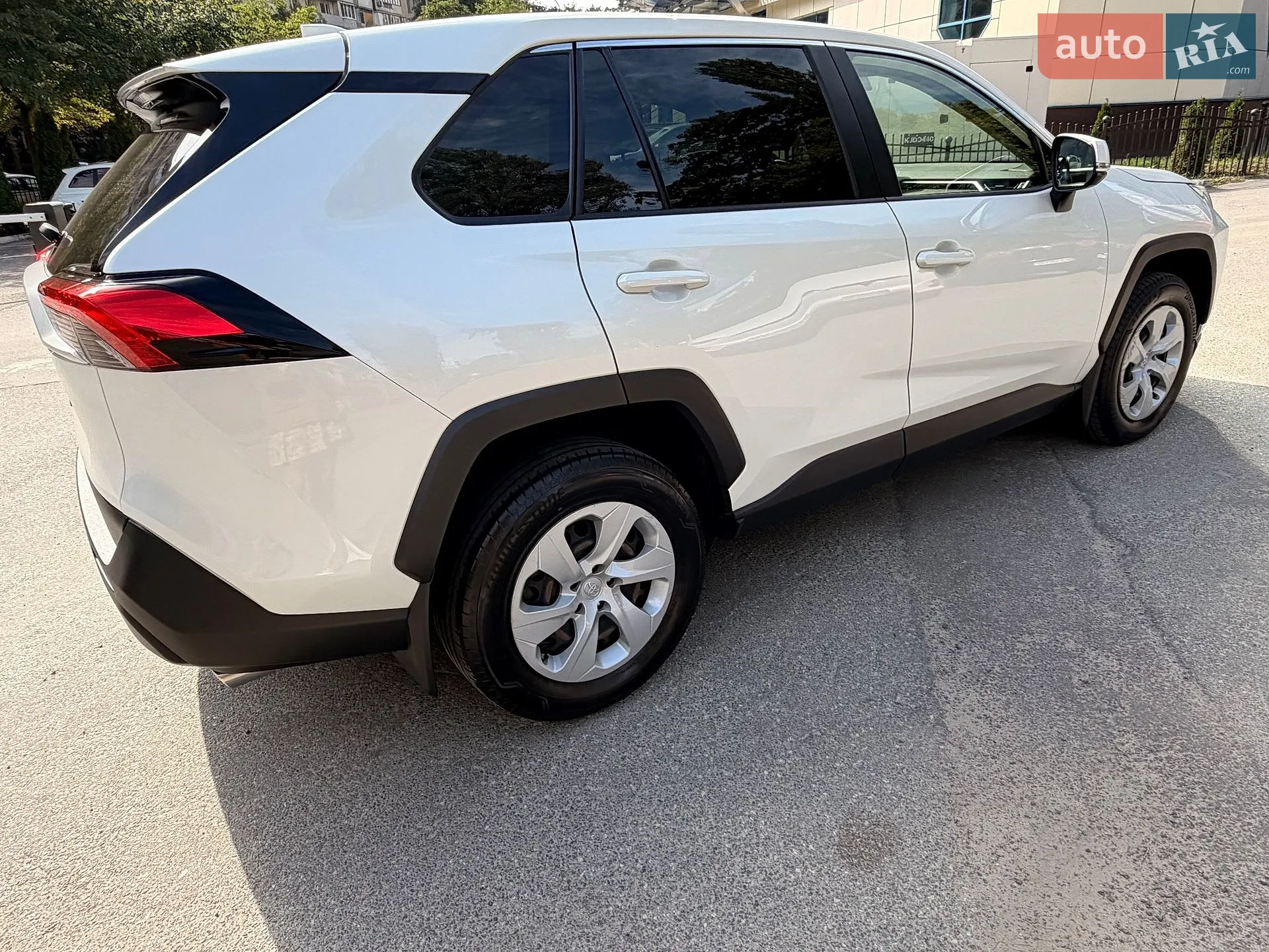 2020 Toyota RAV 4 - мініатюра 2