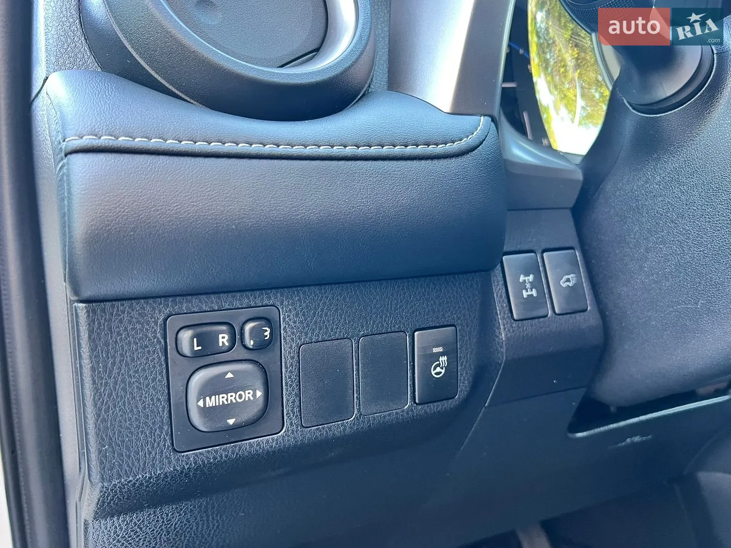 2016 Toyota RAV 4 - мініатюра 11