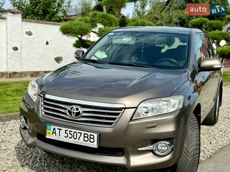 Toyota RAV4 2011