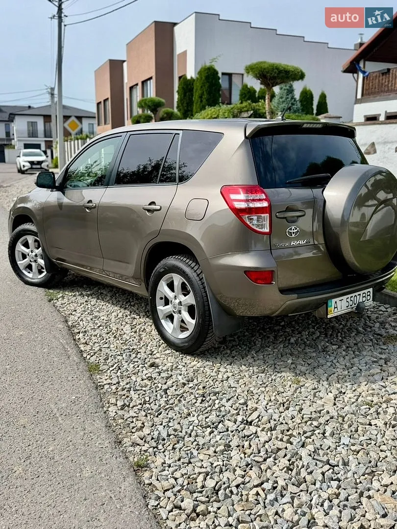 2011 Toyota RAV 4 - мініатюра 3