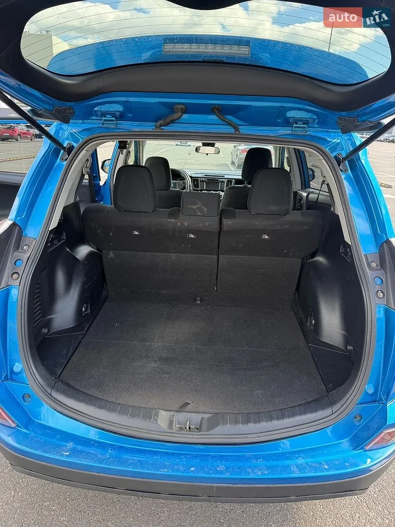 2016 Toyota RAV 4 - мініатюра 10