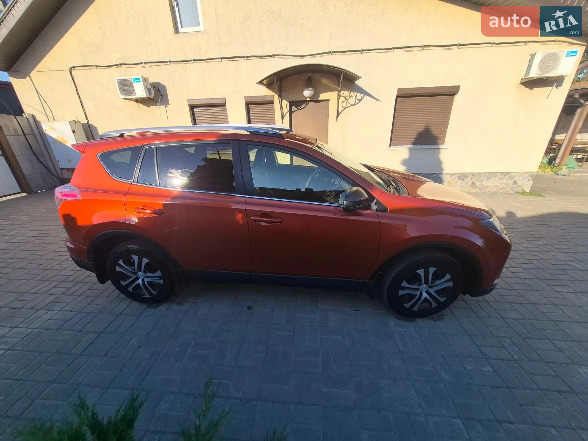 2016 Toyota RAV 4 - мініатюра 4