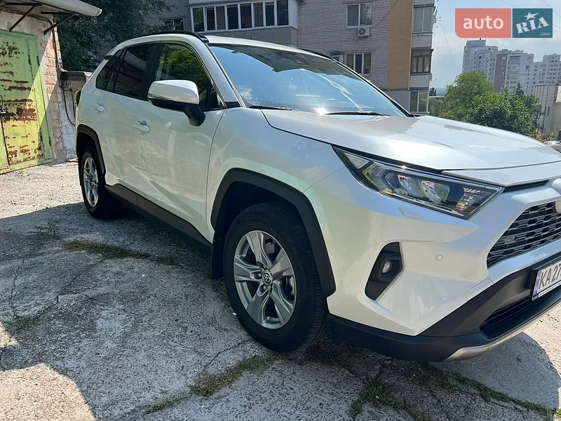 Toyota RAV4 2024