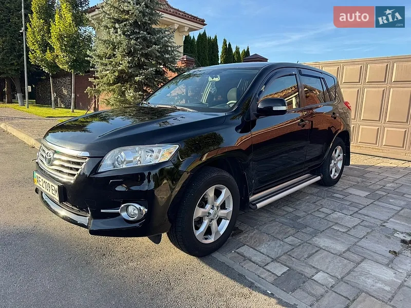 Toyota RAV4 2011
