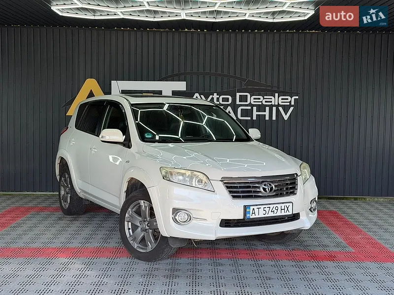 Toyota RAV4 2011