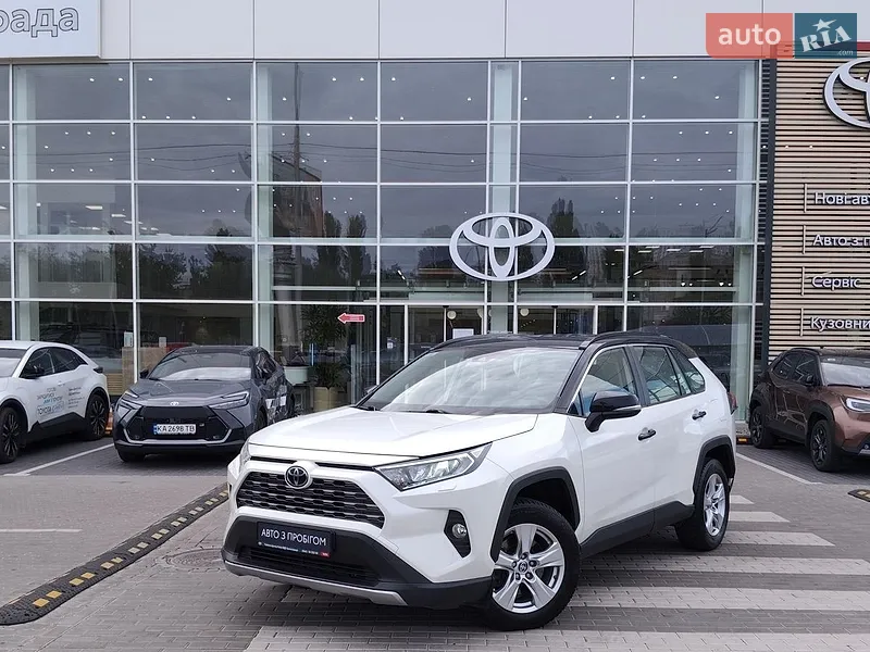 Toyota RAV4 2021