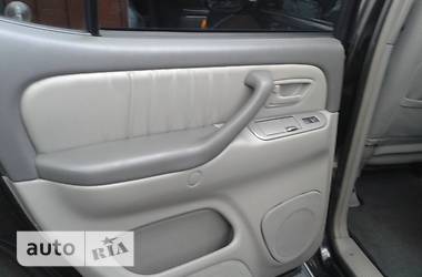 Внедорожник / Кроссовер Toyota Sequoia 2004 в 