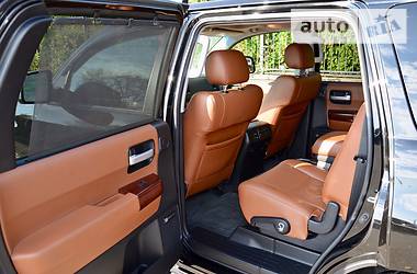 Внедорожник / Кроссовер Toyota Sequoia 2013 в Киеве