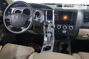 Внедорожник / Кроссовер Toyota Sequoia 2008 в Киеве