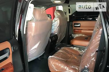 Внедорожник / Кроссовер Toyota Sequoia 2018 в Черкассах