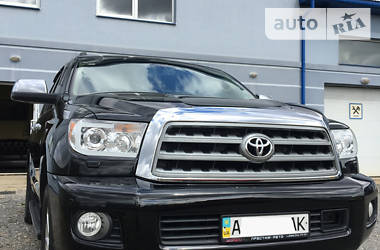 Внедорожник / Кроссовер Toyota Sequoia 2008 в Тысменице