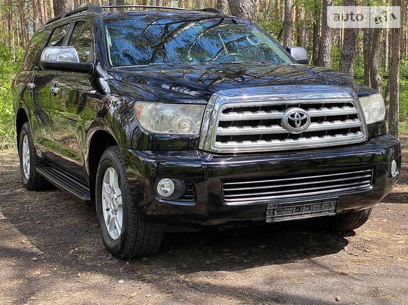 Позашляховик / Кросовер Toyota Sequoia 2009 в Києві